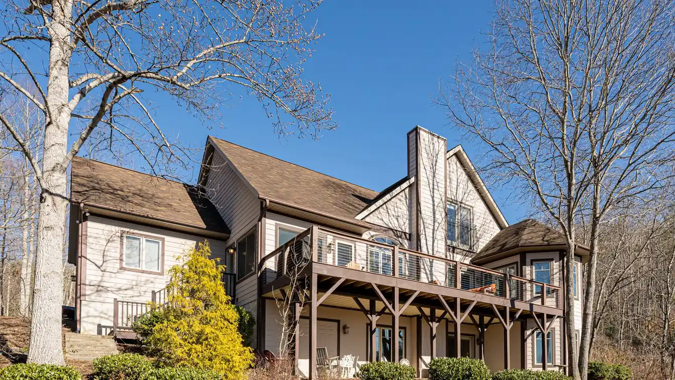 Contemporary Mountain Home in the Prestigious Reems Creek Golf Community