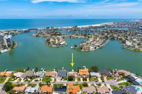 Great Opportunity in Yacht Club Estates
