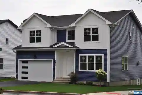 Contemporary Comfort with Space to Flourish