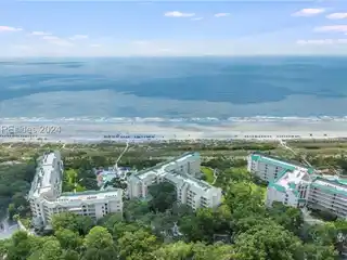 Renovated Condo at Hampton Place