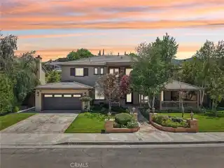 Rare Southern Oaks Manor