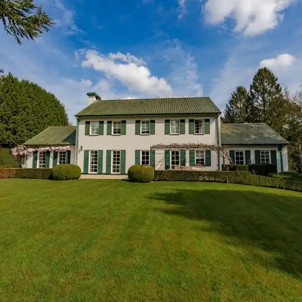 CLASSIC VILLA IN THE FAUBOURG DISTRICT