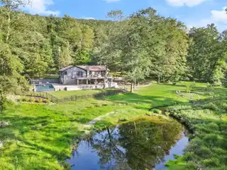 Private 19-acre Oasis