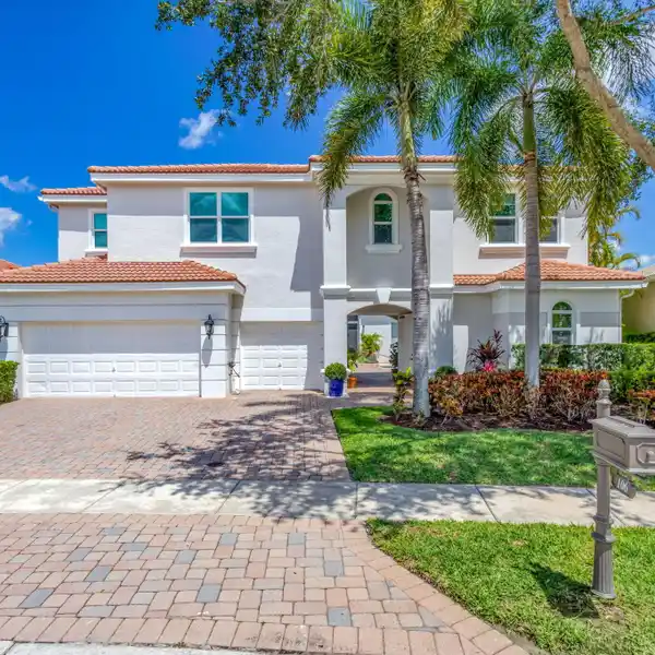 SOUGHT-AFTER MODEL IN A PREMIER RESORT-STYLE COMMUNITY