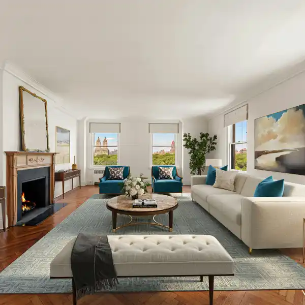 HIGH FULL-FLOOR HOME WITH UNPARALLELED VIEWS