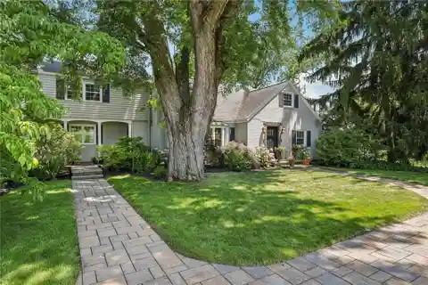 An Enchanting Showplace