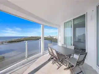 Luxury Beachfront Condo in Amenity-rich Baypointe