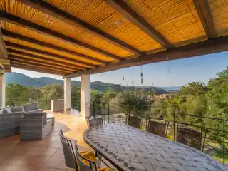 Bright Villa with Beautiful Views