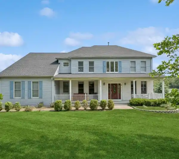 BEAUTIFUL CUSTOM BUILD IN HALEDON RESERVOIR