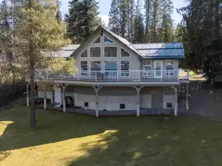 Luxury Waterfront Living on the Pend Oreille River