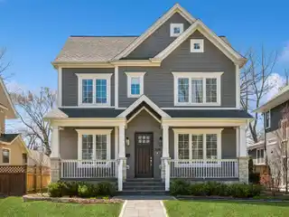 Modern Comfort Meets Timeless Architectural Detail