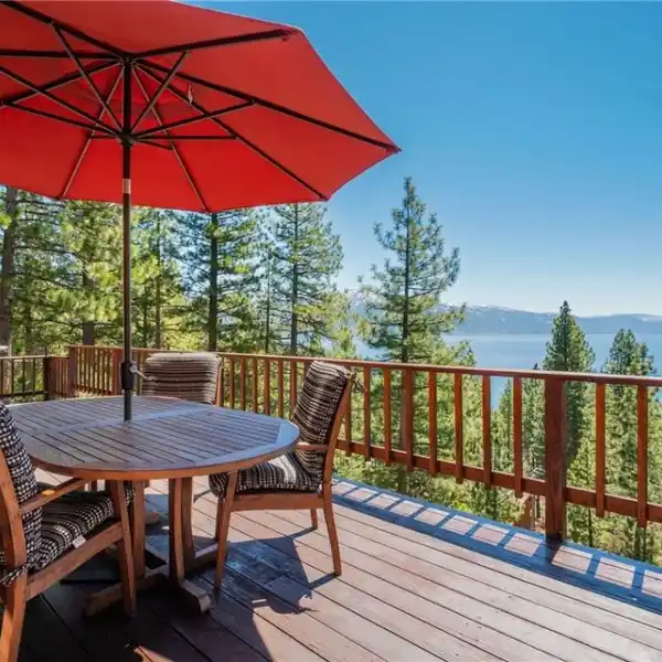 PEACEFUL SETTING IN COVETED PONDEROSA