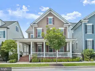 Four-level Home Loaded with High-end Features
