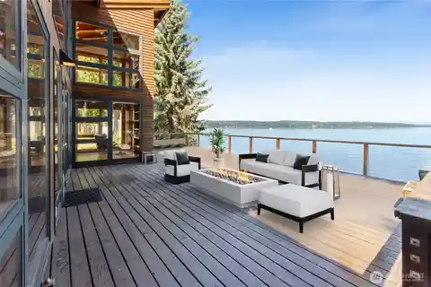Stunning Northwest Contemporary on Johnson Point