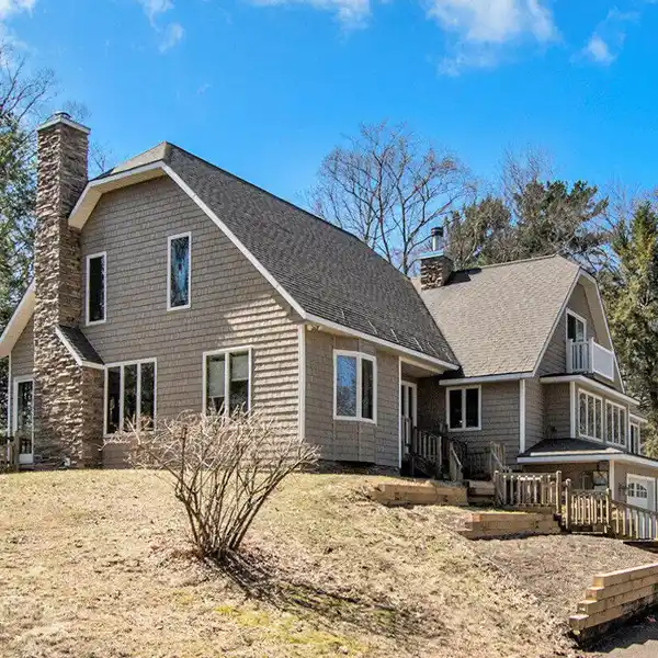 STUNNING HOME ON 17 SCENIC ACRES