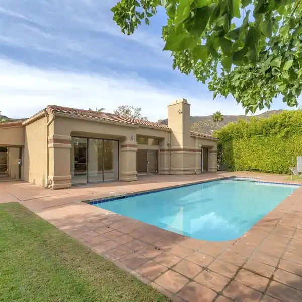 MALIBU COUNTRY ESTATES