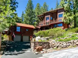 Mountain Retreat with Lake Views