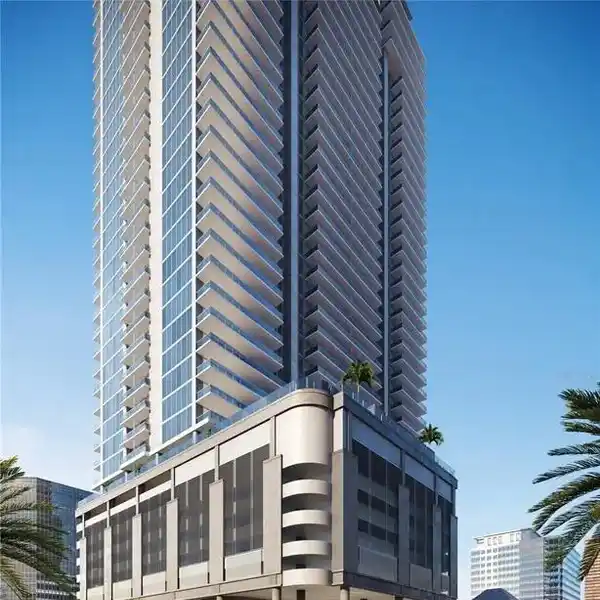 THE ENCORE RESIDENCE IN ART HOUSE