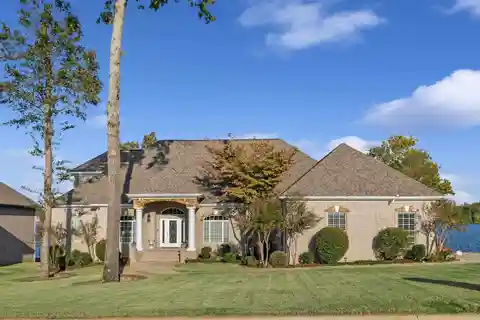 Lakefront Luxury with Private Boat Slip