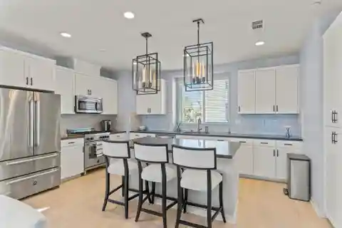 Spectacular Ocean Views from Rooftop Entertainer’s Deck