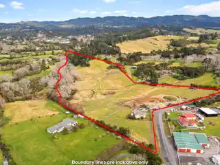 Spacious Rural Home with Workshops and Privacy