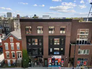 Bucktown Penthouse with Dual Rooftop Entertaining Decks