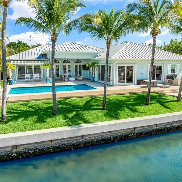 DESIGNER RENOVATION IN PRIME MOORINGS LOCATION