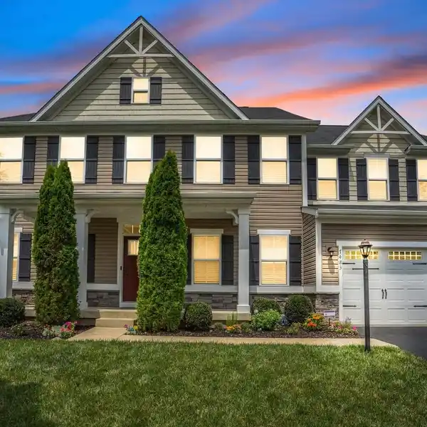LUXURIOUS GRAND CRAFTSMAN HOME