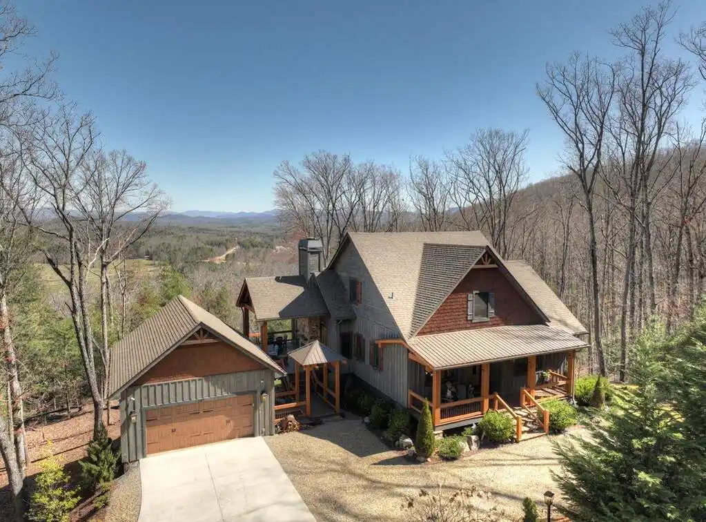 Stunning Luxury Mountain Cabin with Incredible Views