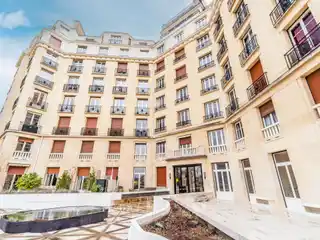 Meticulously Renovated Ground Floor Apartment