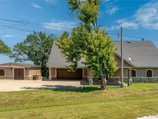 Open Concept Three Bedroom Home in Central Location