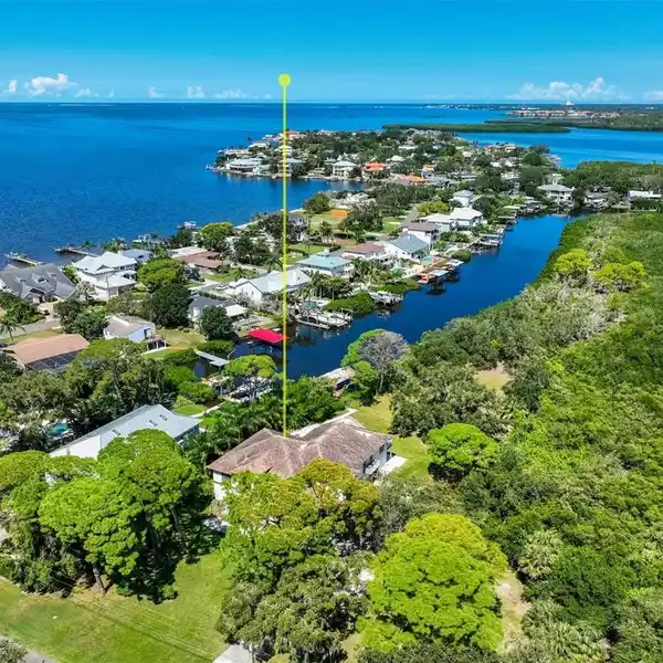 TRANQUIL CRYSTAL BEACH ESCAPE SURROUNDED BY PRESERVE