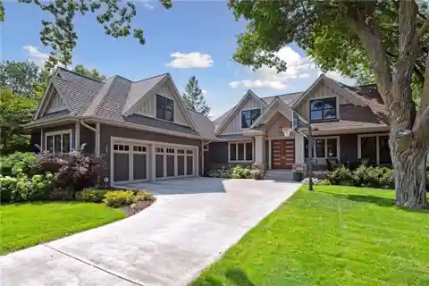 Custom Beauty in the Wayzata Highlands