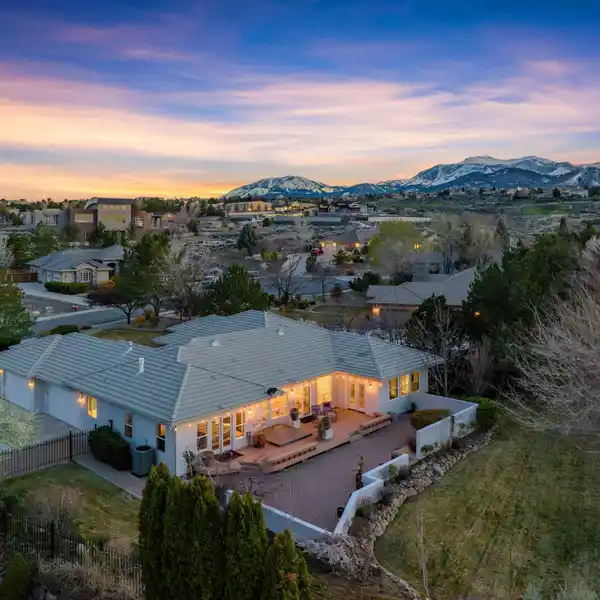 WELL-LOVED SINGLE-STORY HOME IN SOUTHWEST VISTA