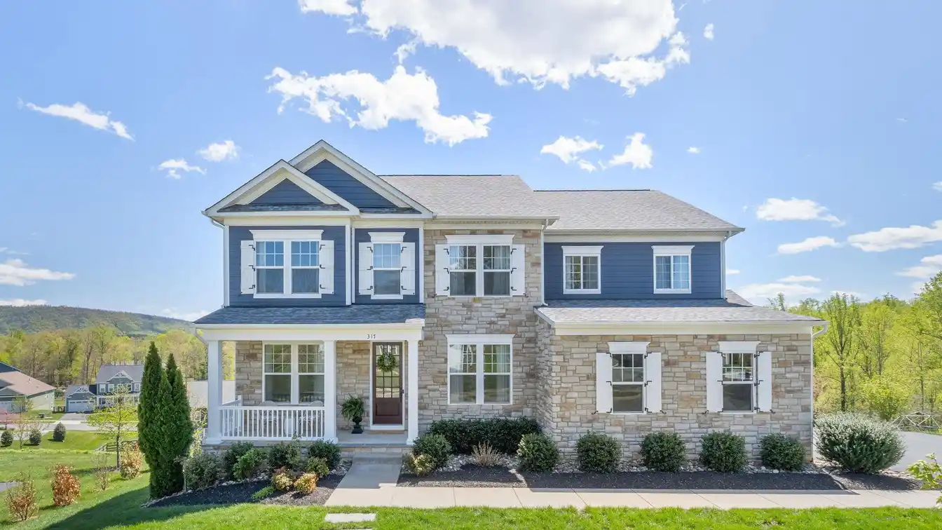 Like-new Home in Sought-after Oak Hill Farm