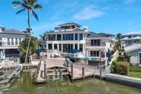 Sky-high Waterfront Fortress