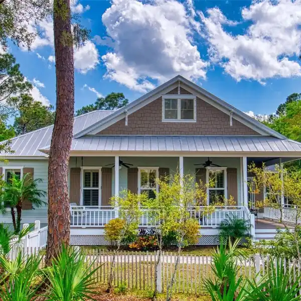 GORGEOUS HOME IN FLORIDA DAYS