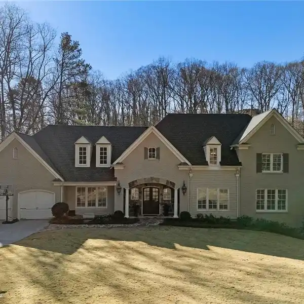 TASTEFULLY RENOVATED HOME IN HISTORIC VININGS