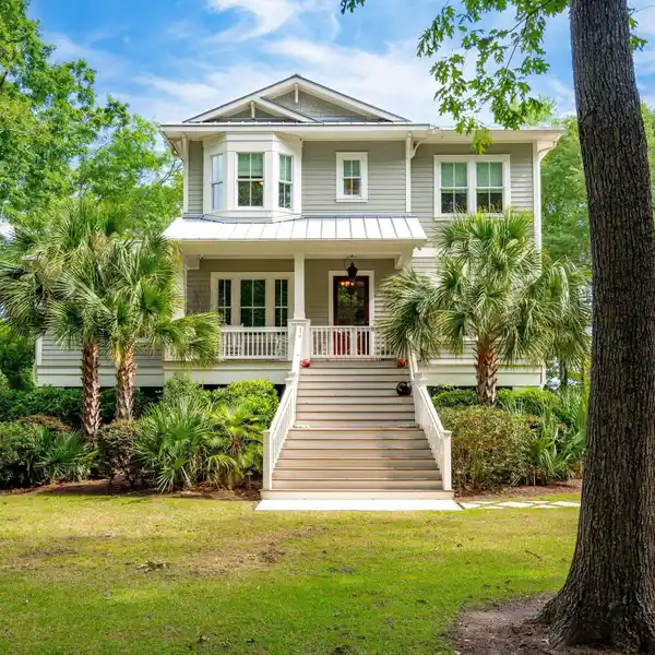 PRIVATE ESTATE IN GATED PEPPER PLANTATION