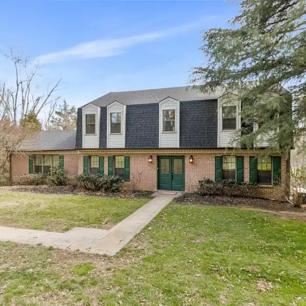 CHARMING BRICK COLONIAL