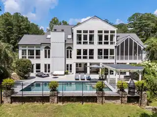 Oasis of Tranquility and Elegance Awaits