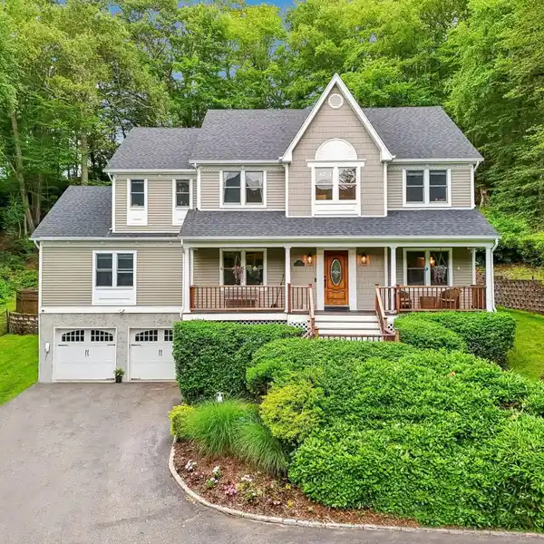 STATELY COLONIAL ON A SERENE PRIVATE LOT