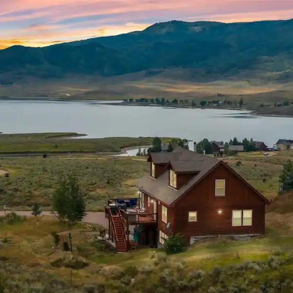CHARMING CHALET-STYLE HOME