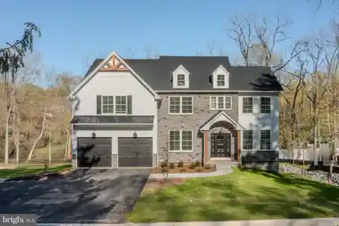 New Construction in an Exclusive Community