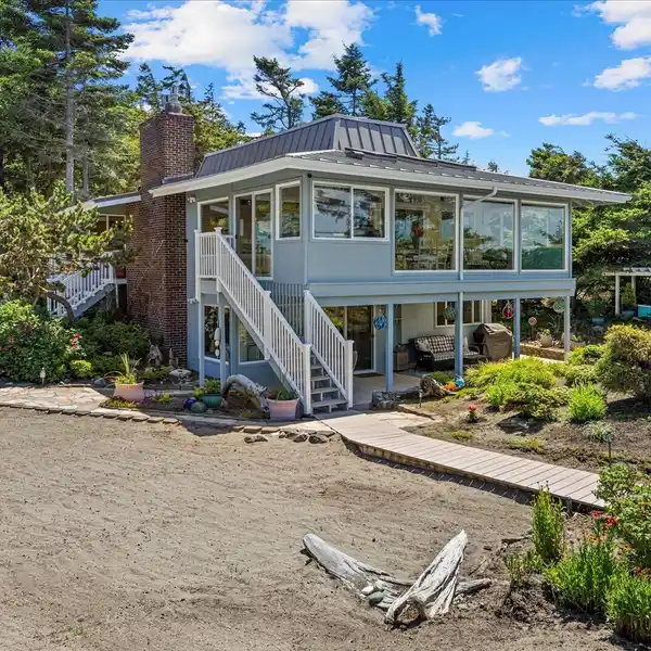 WATERFRONT PARADISE WITH STUNNING PUGET SOUND VIEWS