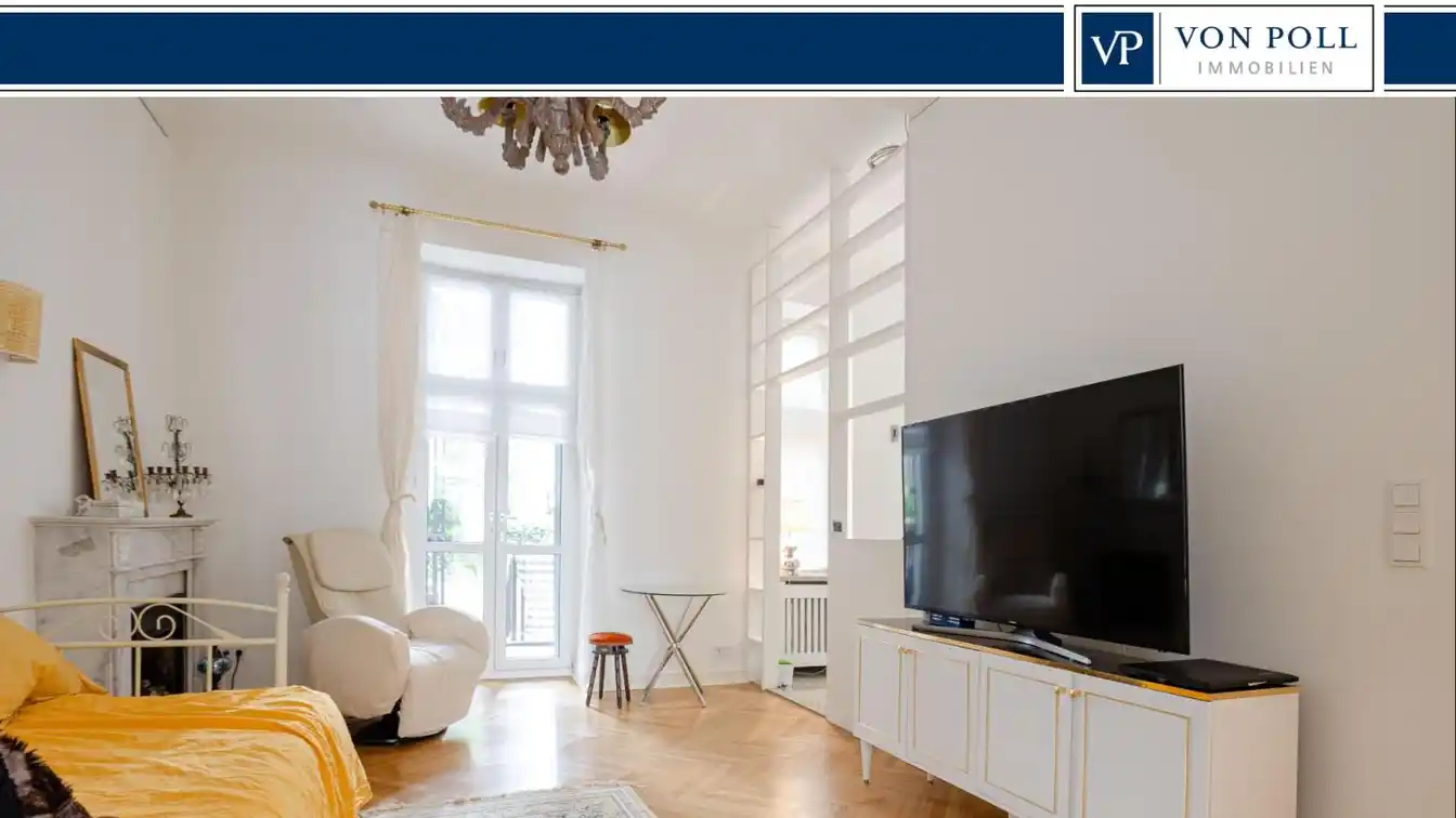 Stylishly Renovated Old Building Apartment with Balcony