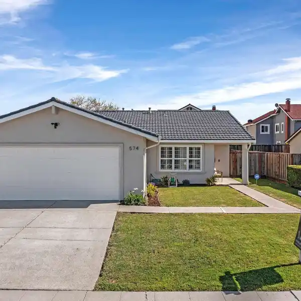 LOVELY RANCH-STYLE HOME