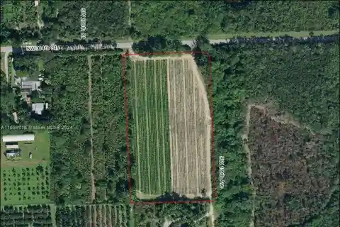 Five Acre Tract in the Redland