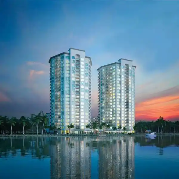 CENTER PENTHOUSE WITH STUNNING SUNRISE VIEWS