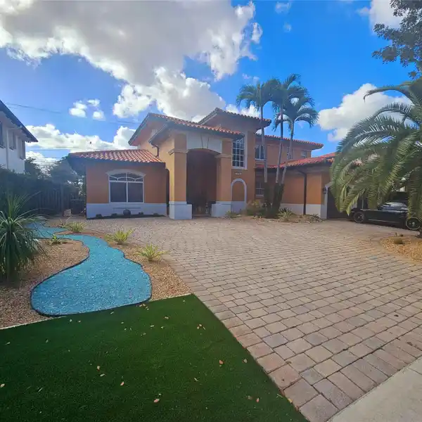GORGEOUS MIAMI LAKES HOME